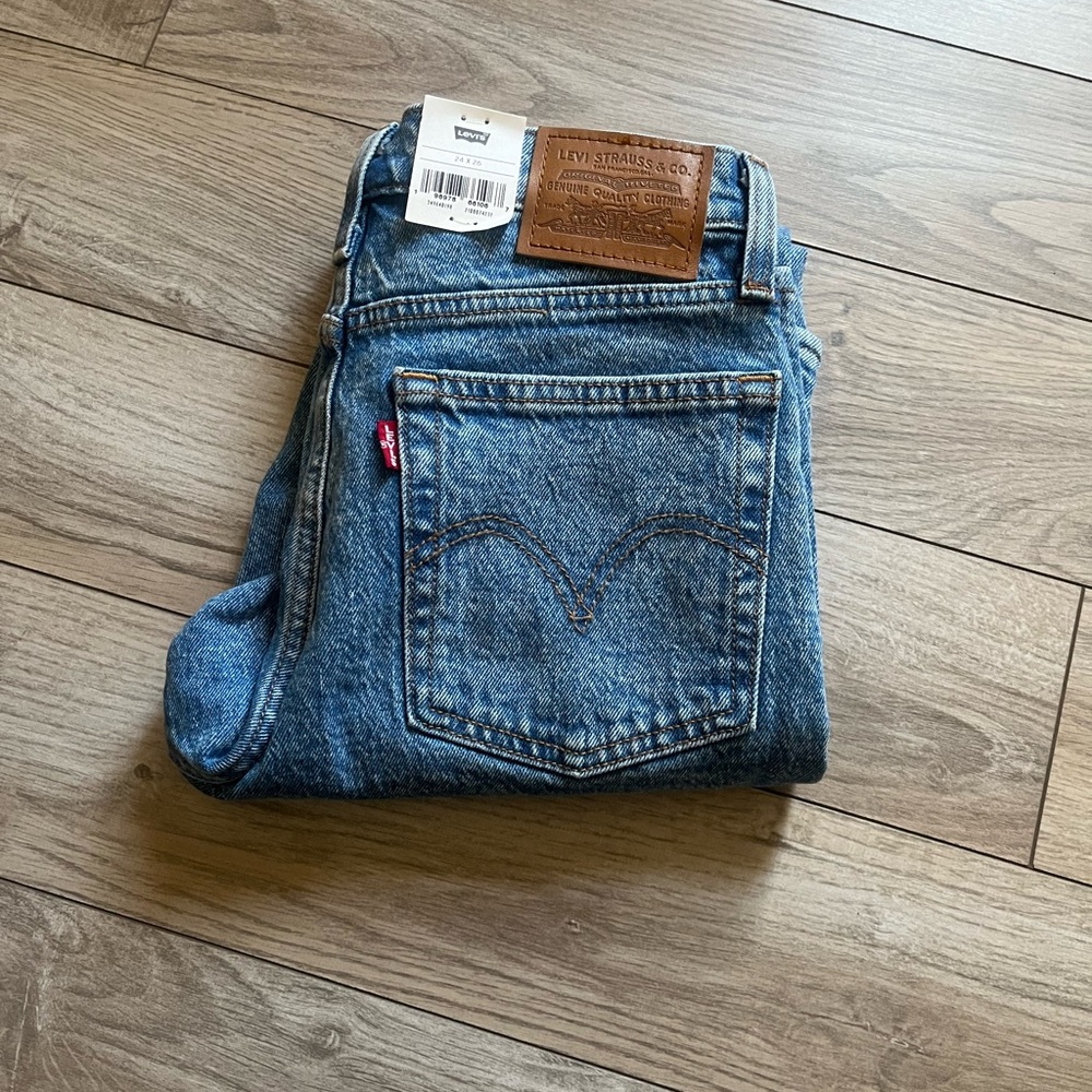 Levi’s Wedgie Straight Jeans | 24 x 26 | NEW - Picture 8 of 11